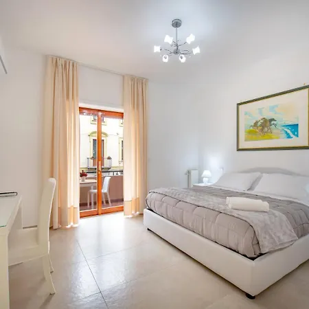 Lauro Charme Di Rosanova Rosa Oda ve Kahvaltı Sorrento